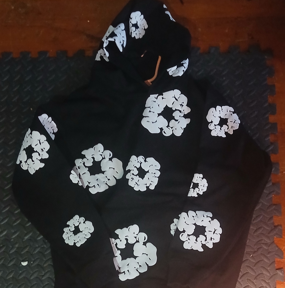 Denim tears hoodie black an white